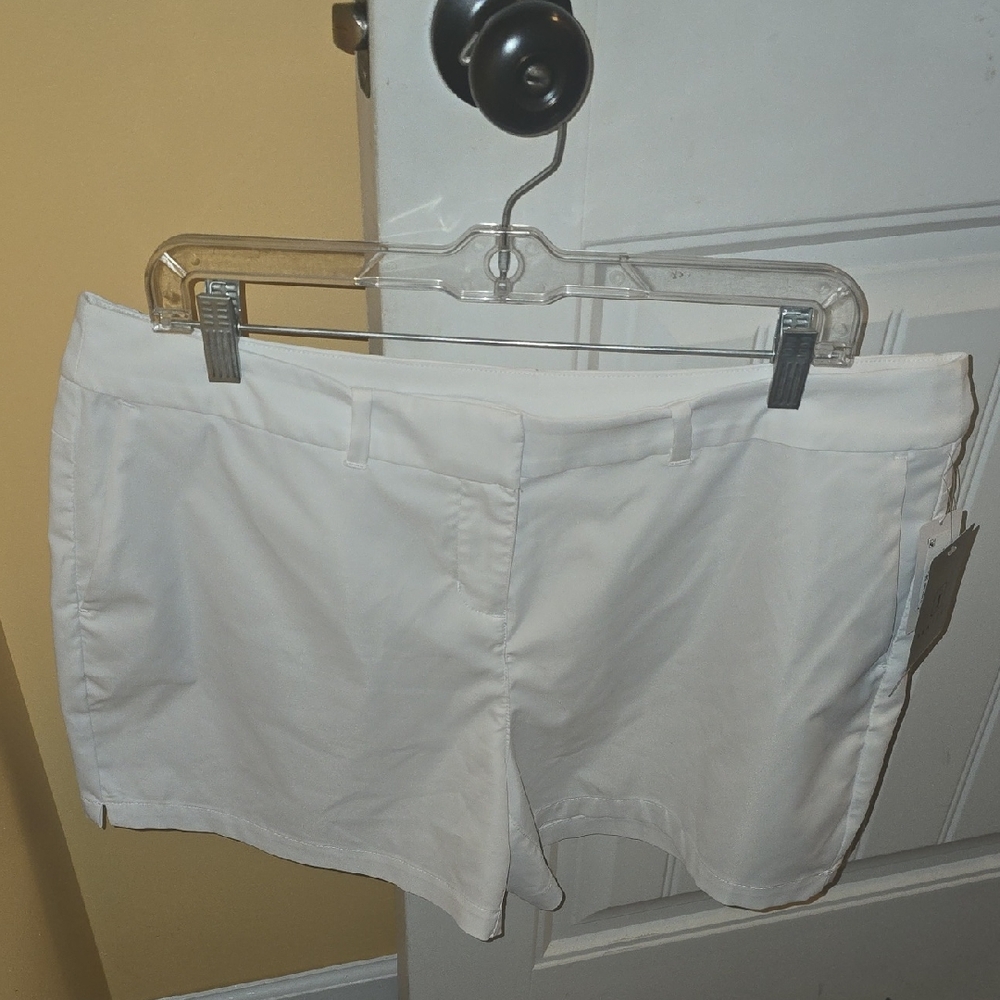 PGA Tour Women's Classic White Shorts